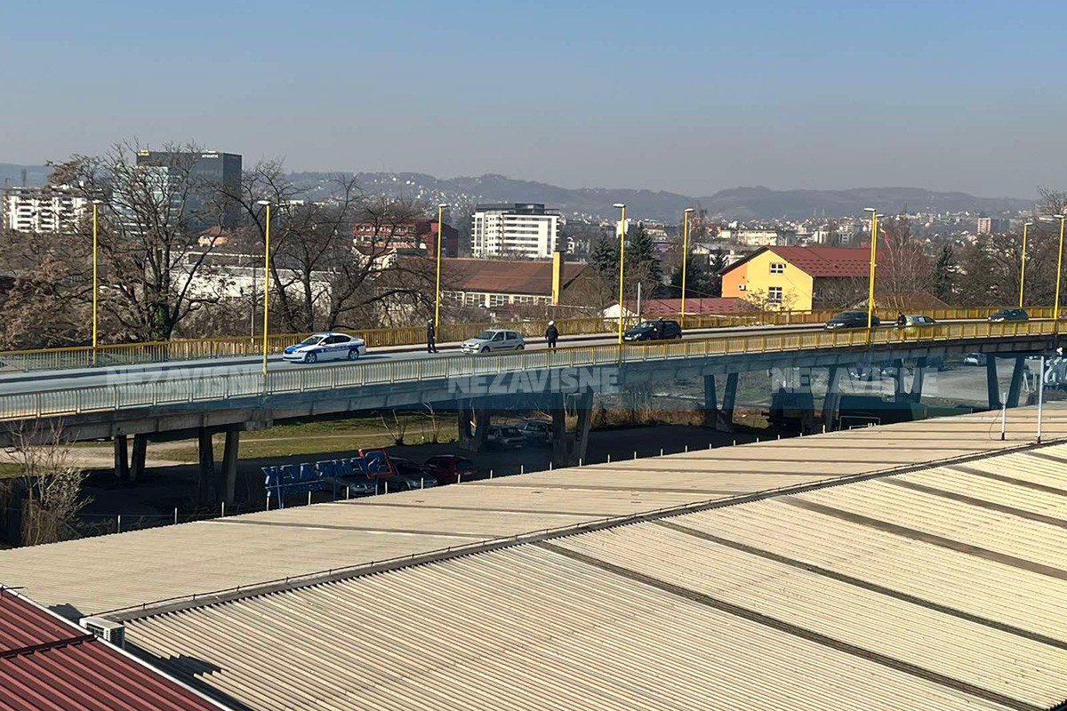 Vanredno u više gradova Srpske - na ulicama policija s dugim cijevima