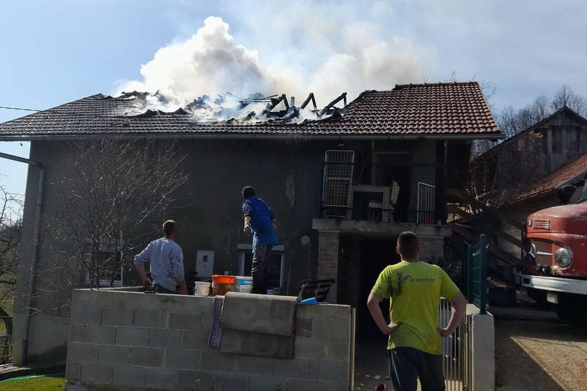 Višečlana porodica ostala bez krova kupljenog na kredit