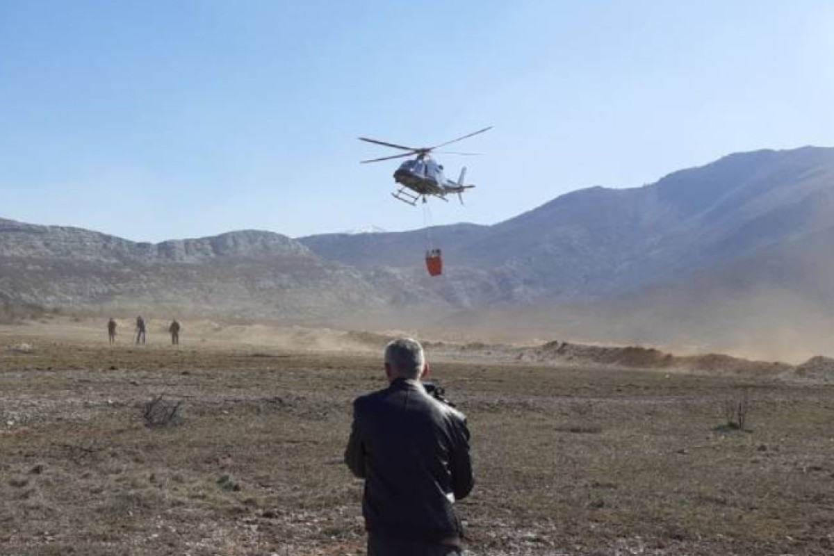 Požar na području Trebinja gasi i helikopter