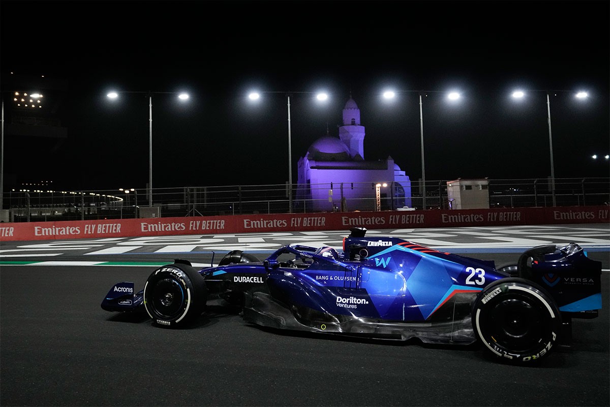 Vozač Vilijamsa kažnjen zbog sudara sa Aston Martinom