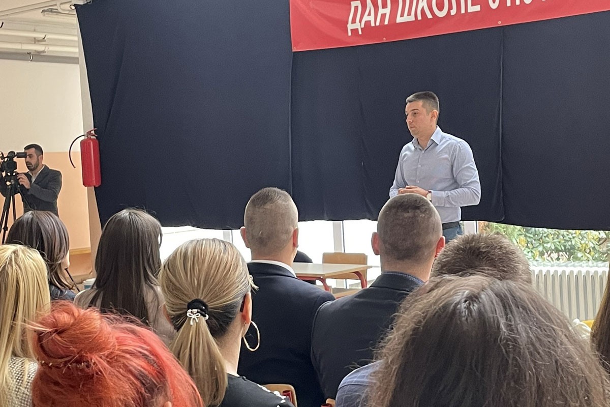 Denis Šulić održao predavanje učenicima u Doboju