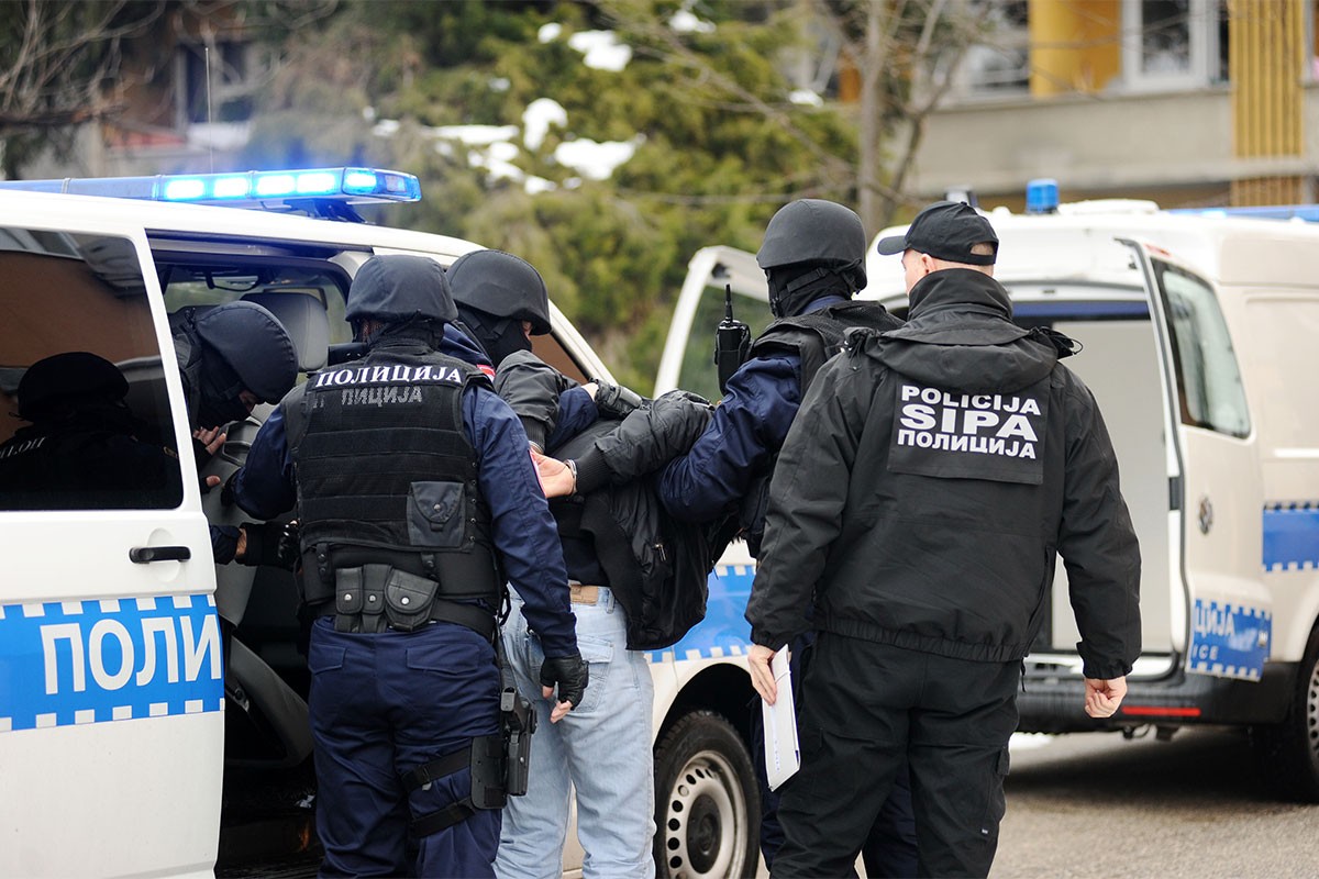 Najavljene izmjene zakona: Žešće kazne za kriminalce i policajce koji im pomažu
