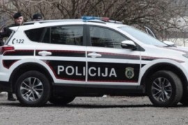 Nezgoda kod Sarajeva, automobil sletio s puta