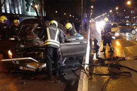 Gorio mercedes nakon udesa u centru Banjaluke