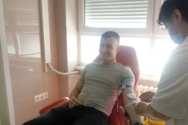 Maturanti pokazali humanost i darovali krv