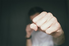 Odbio alko-test i udario policajca
