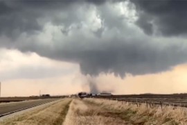 Nekoliko desetina ljudi povrijeđeno u naletu tornada u Teksasu