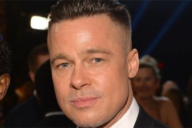 Bivša djevojka Bred Pita u prozirnoj haljini ne skida osmijeh sa lica