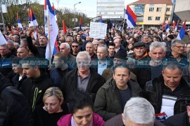 Ore se patriotske pjesme na Trgu Krajine u Banjaluci