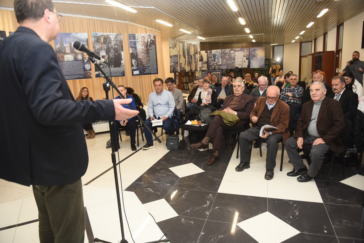 U NUB RS obilježen Međunarodni dan šale
