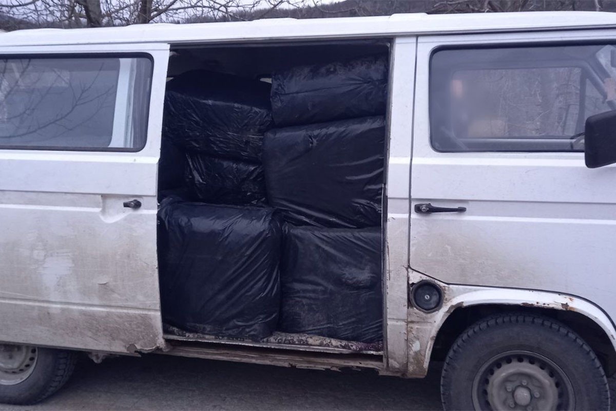 Granična policija zaplijenila tekstil, novac, oružje, municiju i kamagru