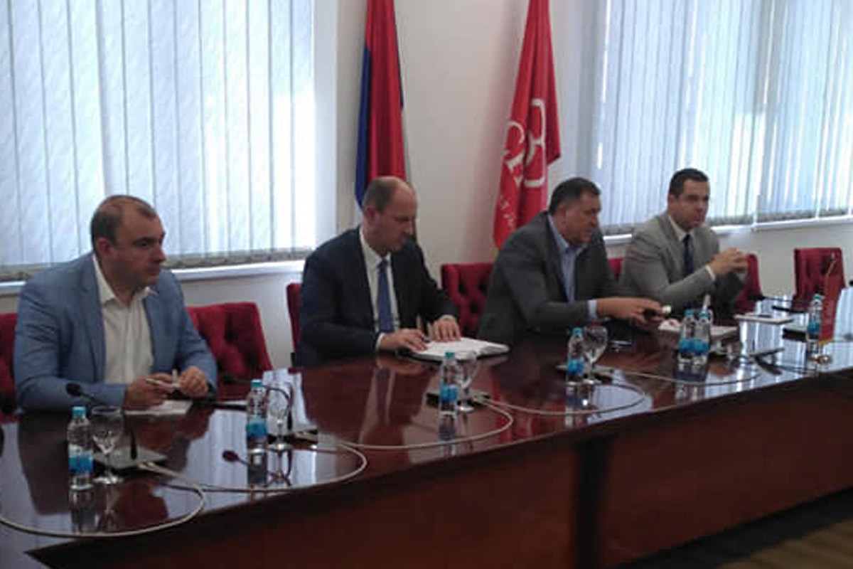 Dodik: Stranci vrše pritisak zbog državne imovine