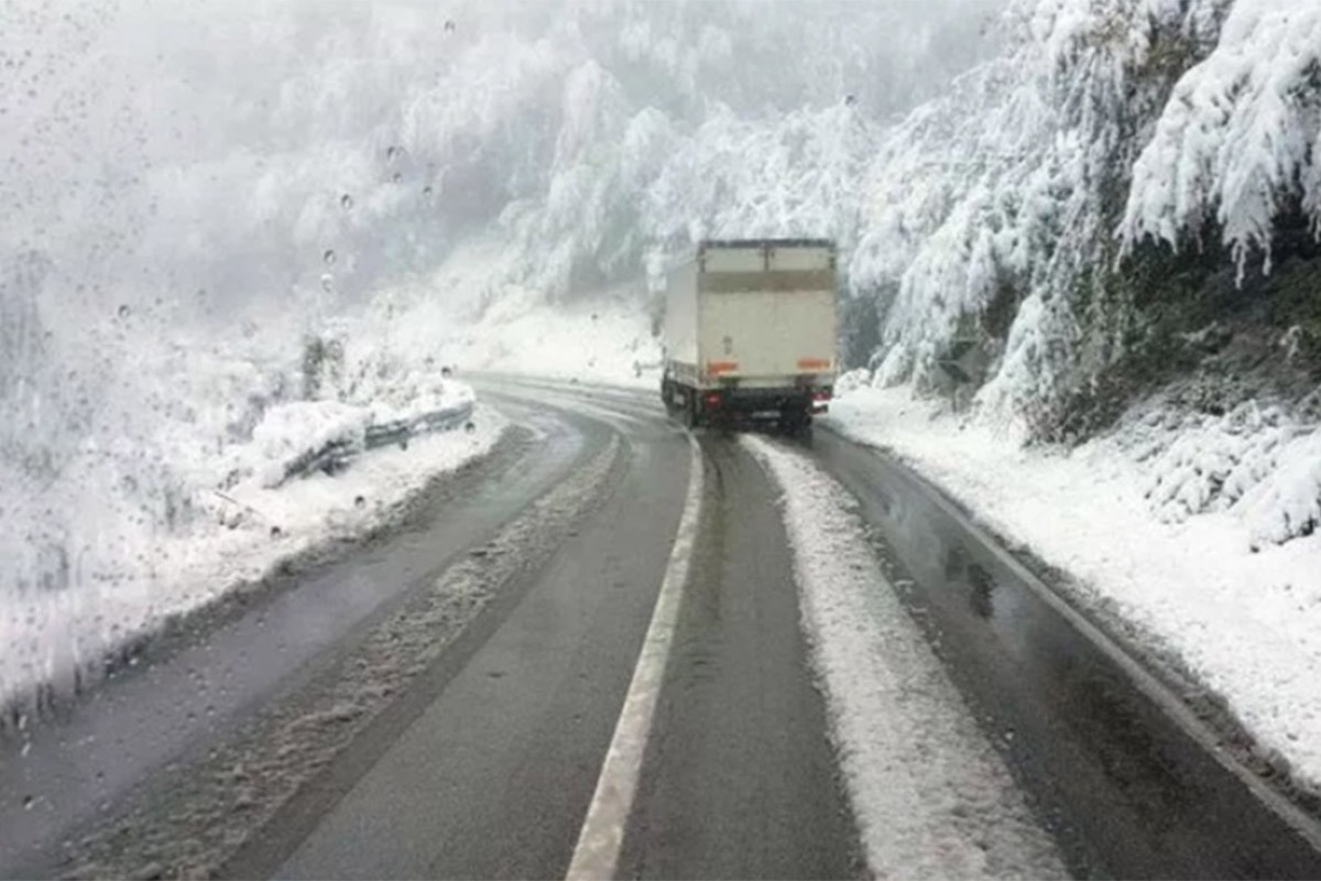 Vozači oprez, poledica u višim predjelima