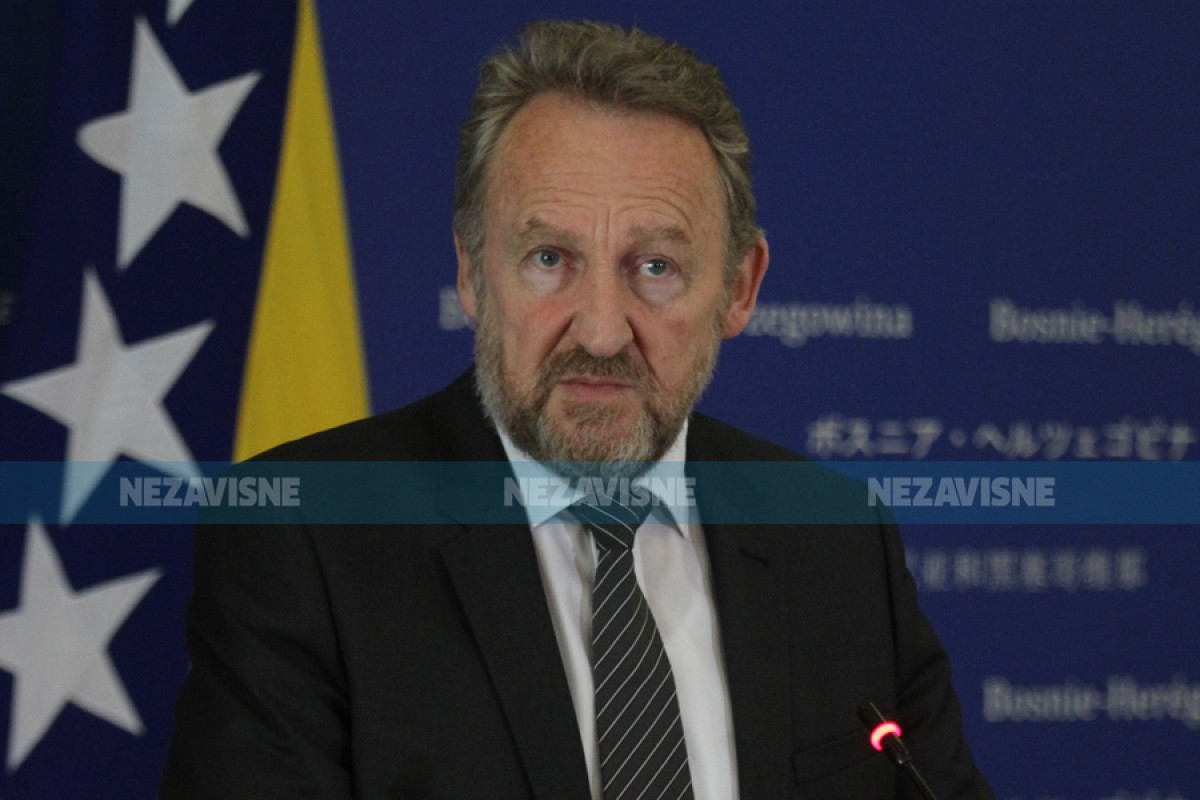 Izetbegović: Dejtonski sporazum je luđačka košulja