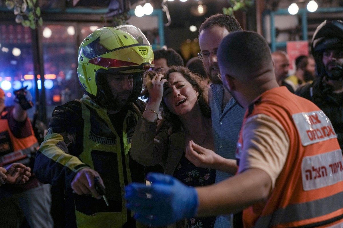 Nakon velike potjere po Tel Avivu ubijen Palestinac koji je pucao u baru