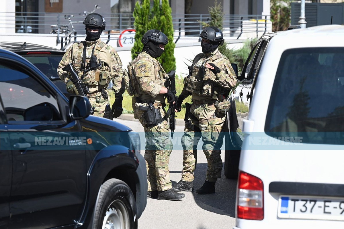 Kneževiću i Vujovićevoj određen pritvor, uhapšeni u akciji "Storidž" i "Transporter"