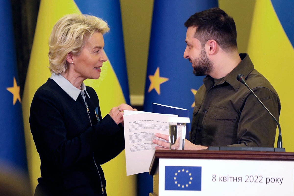 Fon der Lejenova predala Zelenskom upitnik o članstvu