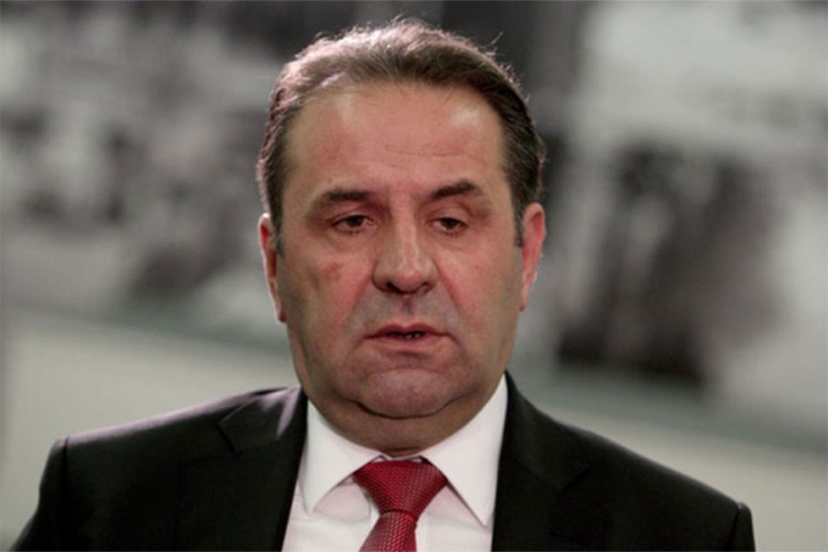 Rasim Ljajić teško povrijeđen u nesreći, vozač poginuo