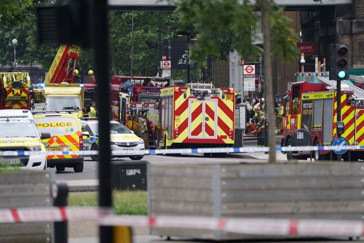 Policajac posječen mačetom u Londonu