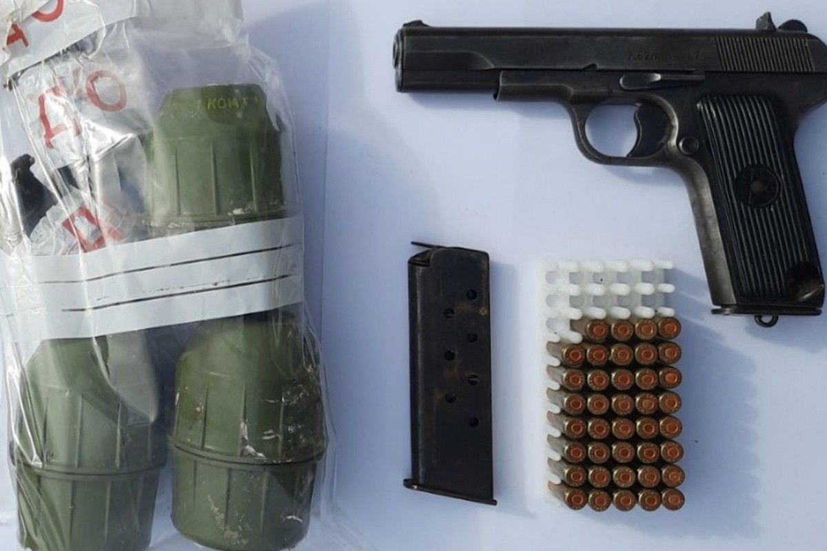 Uhapšen jer je prijetio, policija mu našla arsenal oružja