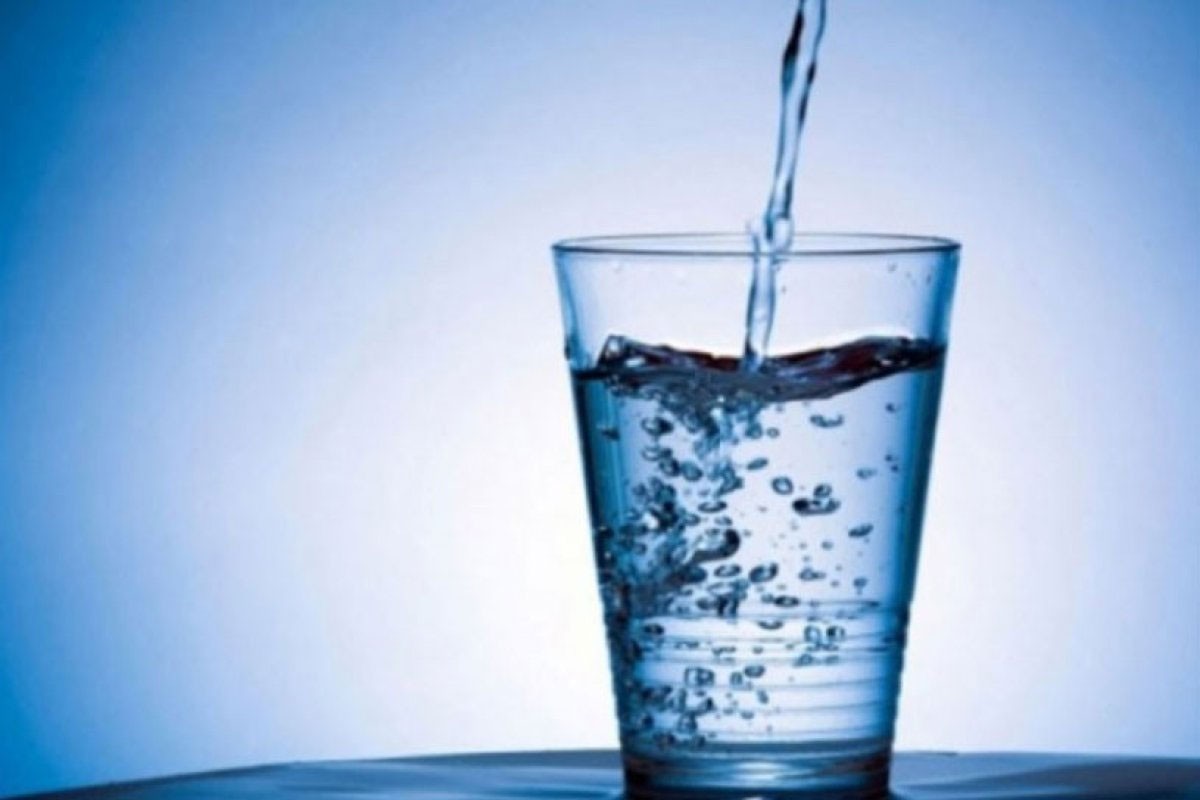 5 trikova koji pomažu da popijete osam čaša vode