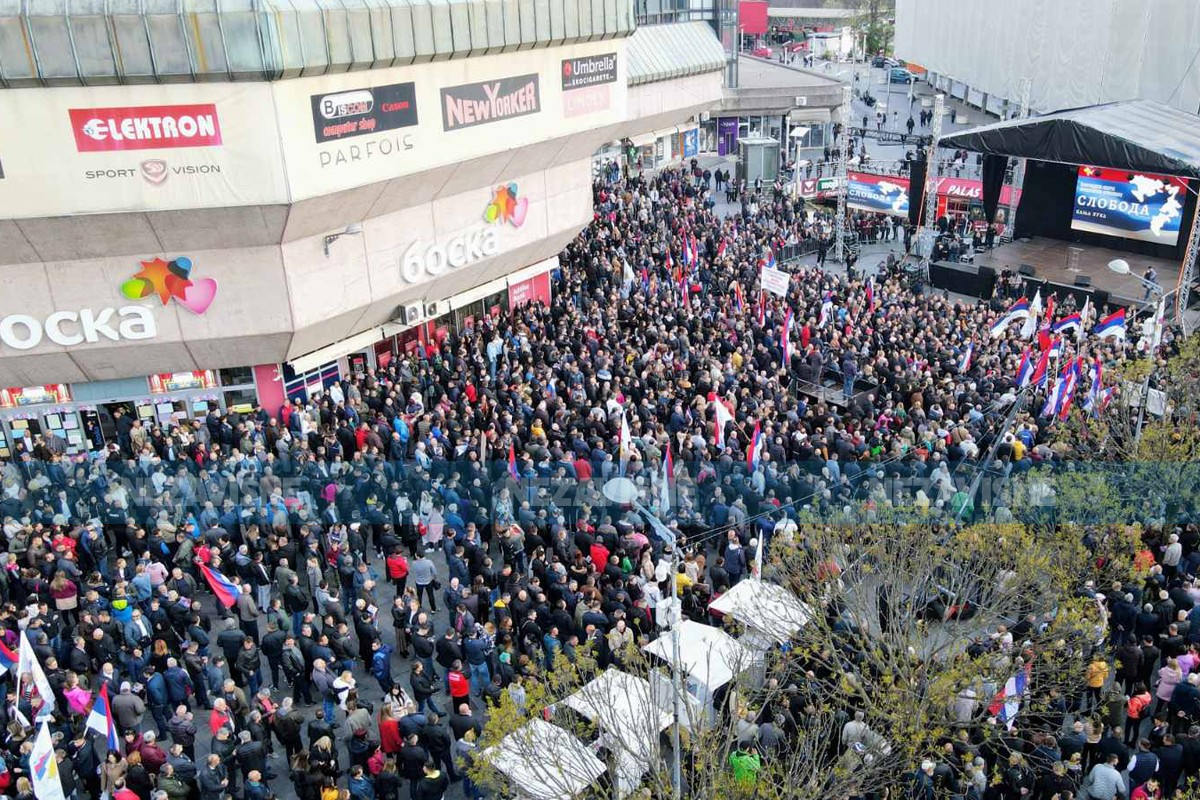 Na skupu "Sloboda" oko 18.000 ljudi