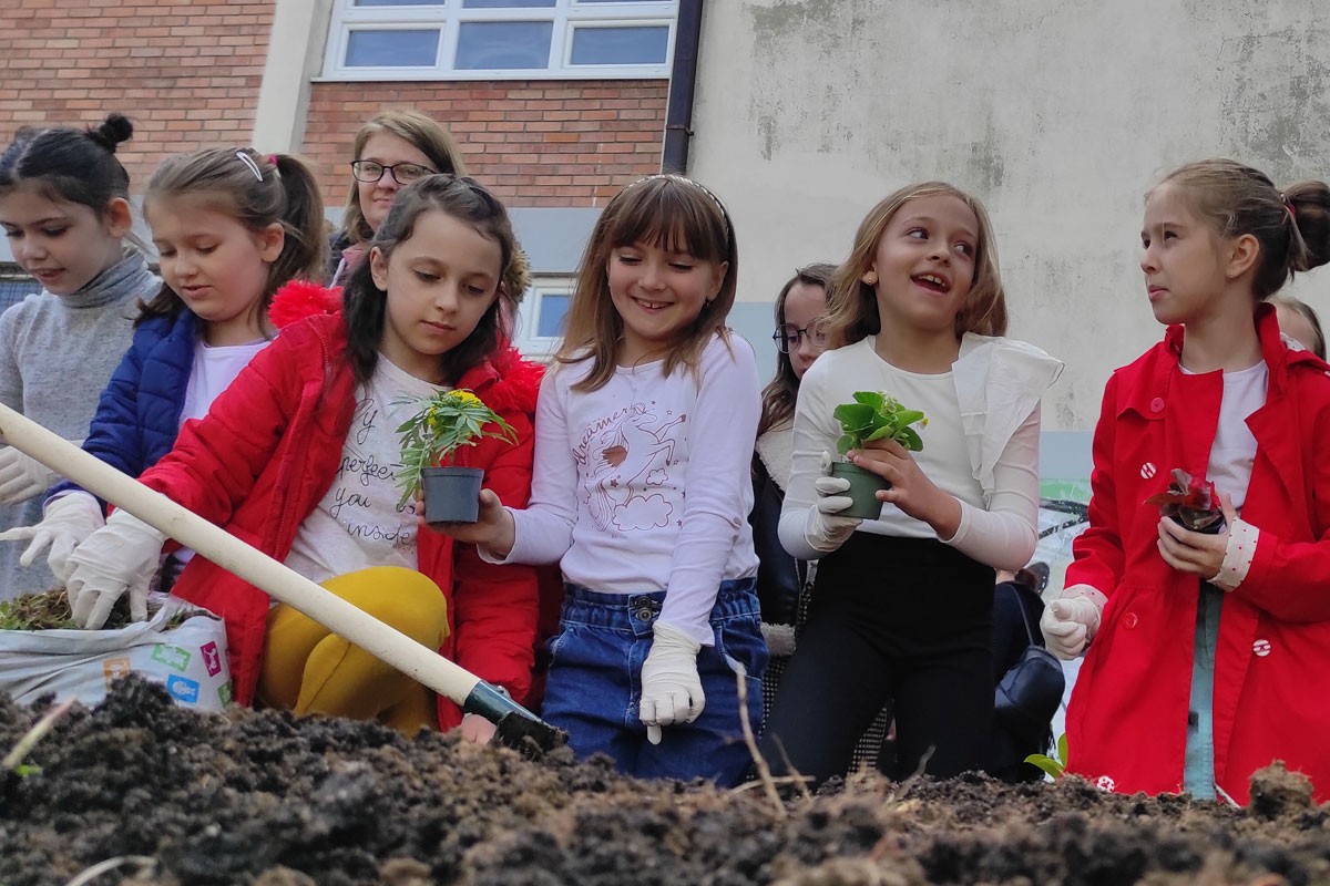 Tuzlanski učenici i studenti: Planeta je zagađena i trebamo je čuvati