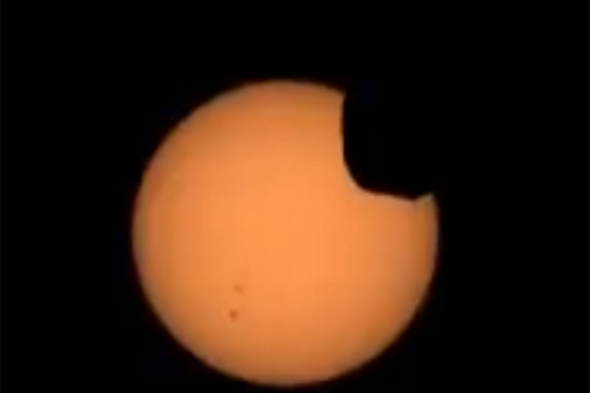 Rover Perseverance snimio solarno pomračenje na Marsu