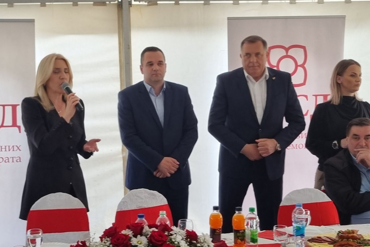 Dodik: Sve što nosi epitet razvojnog dolazi iz SNSD-a, vlasti i Vlade