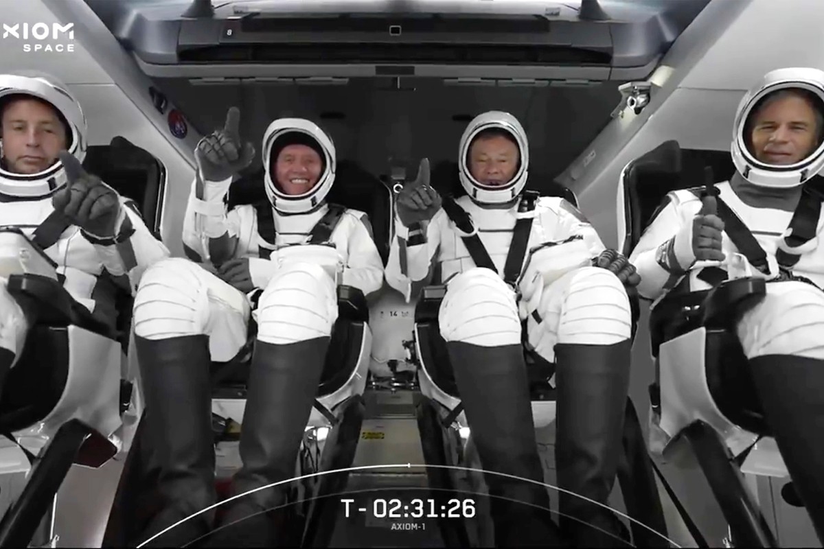 Prvi potpuno privatni tim astronauta sletio sa MSS
