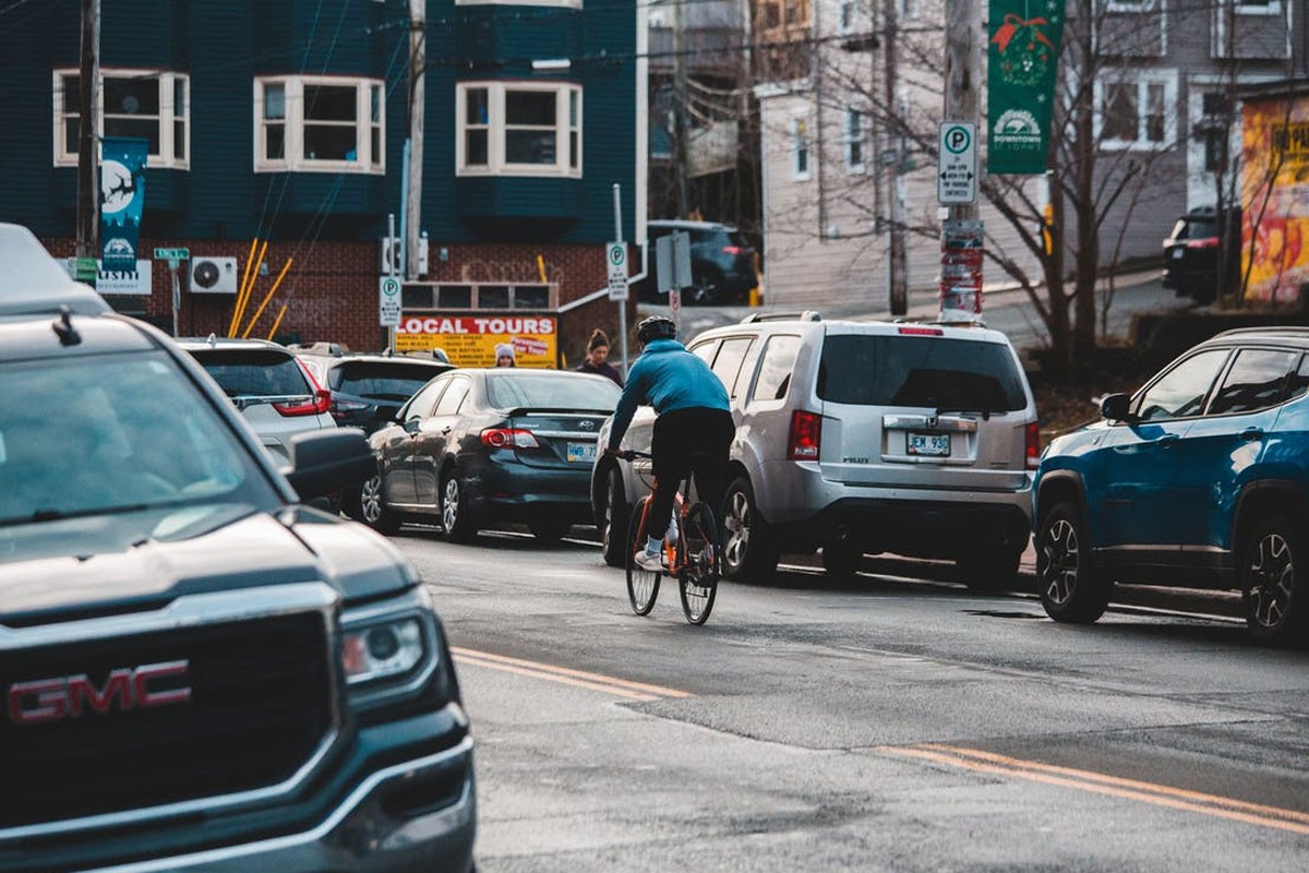 Da li su SUV vozila opasnija za pješake i bicikliste od drugih automobila?