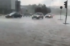 Jako nevrijeme zahvatilo Sarajevo i Kupres, pojedine ceste poplavljene