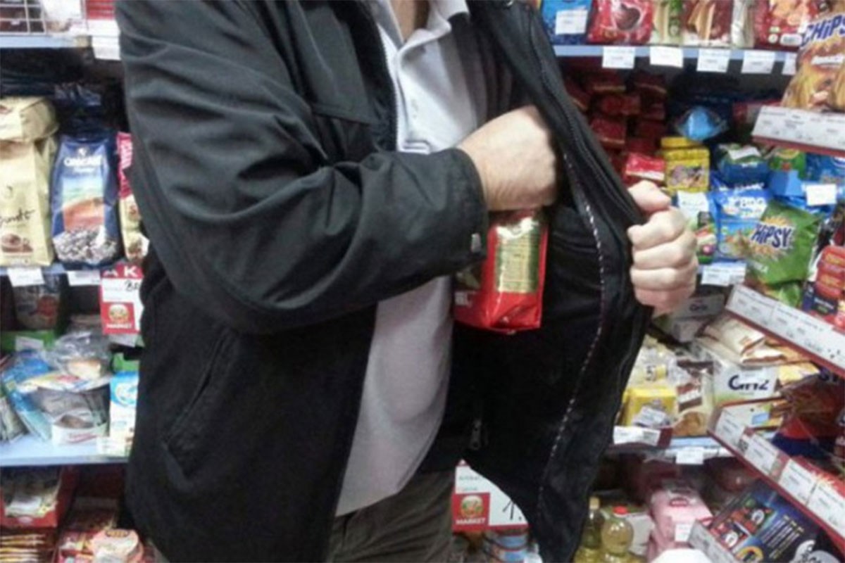 Osumnjičen da je u marketu krao prehrambene proizvode