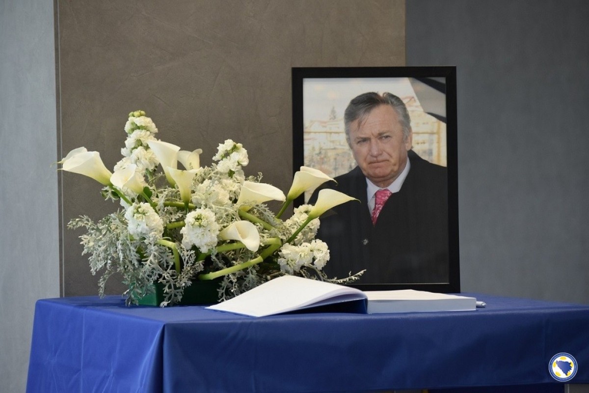 Sahrana Ivice Osima 14. maja u Aleji velikana