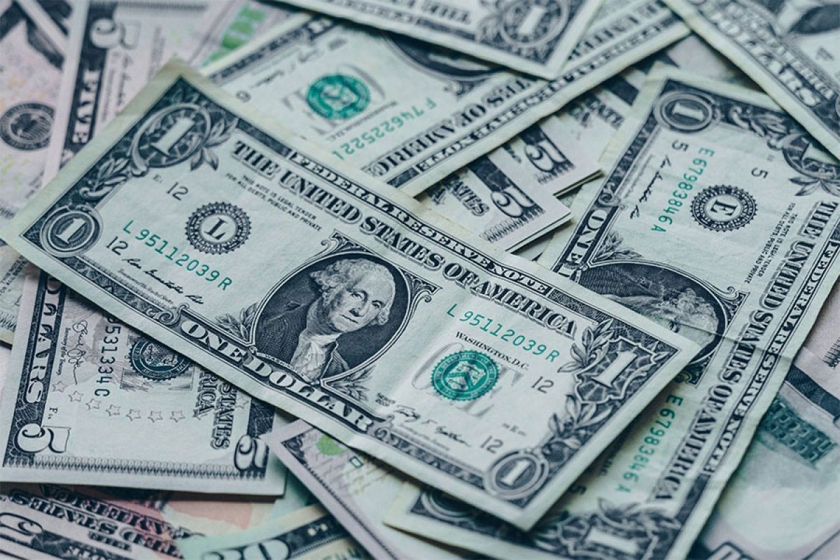 Dolar na najvišem nivou u posljednjih 20 godina