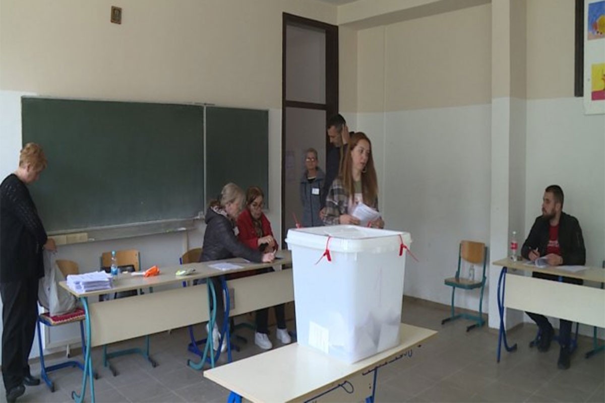 Zatvorena biračka mjesta u Drvaru