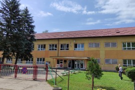 Ispred Tehnološke škole u Banjaluci samo policija, djeca poslata kući