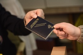 Inicijativa: Traže da pojeftini odricanje od bh. državljanstva