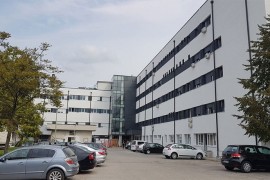 Bihaćka bolnica puca pod teretom glomazne administracije