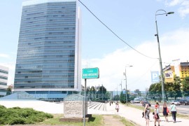 Za zapošljavanje i obuku državnih službenika 5,89 miliona