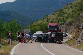 Težak udes na putu Trebinje-Ljubinje: Trudnica među šestoro ...