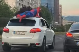 Sarajevski "Spajdermen" došao s mora pa dobio kaznu nakon vožnje na ...