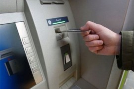 Ponudio mu nagradu, pa ispeglao karticu