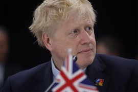 Džonson: Britanija šalje vojne stručnjake u BiH