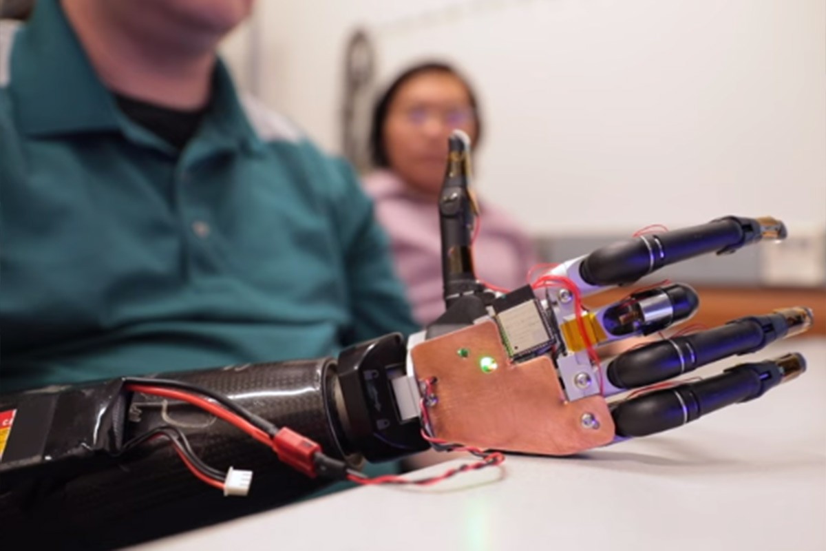 Naučnici kreirali robotsku ruku koja se kontroliše umom
