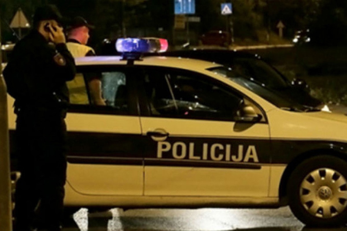 Opljačkana kladionica u Sarajevu, razbojnik oštrim predmetom prijetio radnici