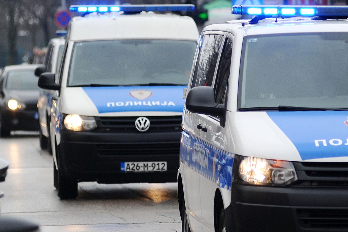 Osumnjičeni da su ukrali mercedes u Sarajevu pa ga u Laktašima rastavili u dijelove
