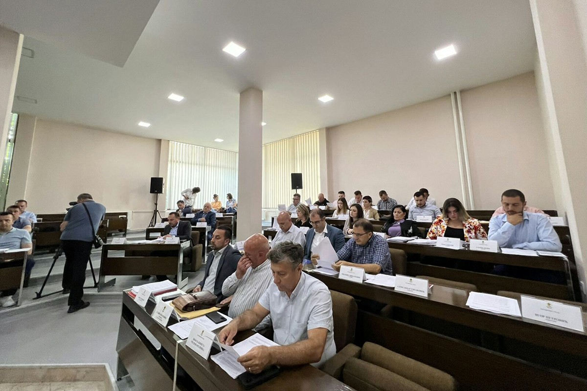Odbornici u Doboju "navukli" dresove: Borba za 700.000 KM planiranih za sport