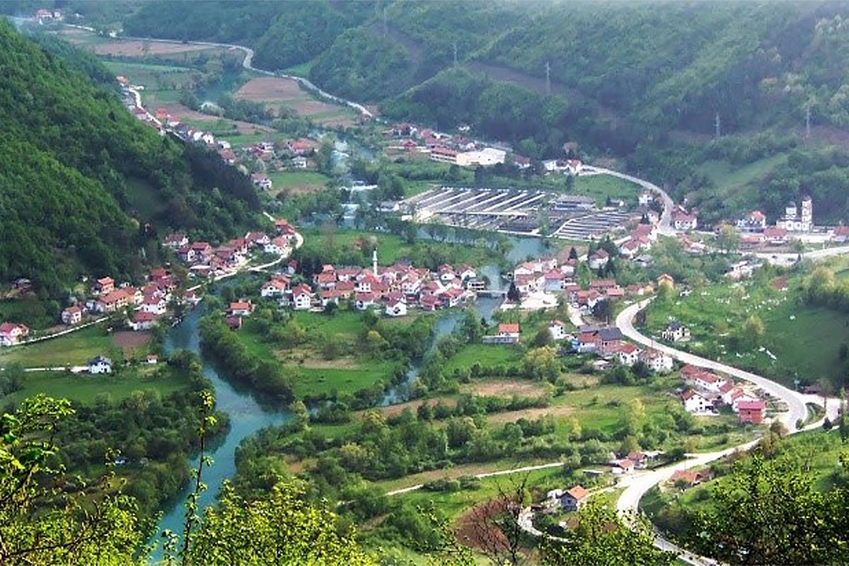 Dan žalosti u Jezeru zbog smrti 19-godišnjih mladića