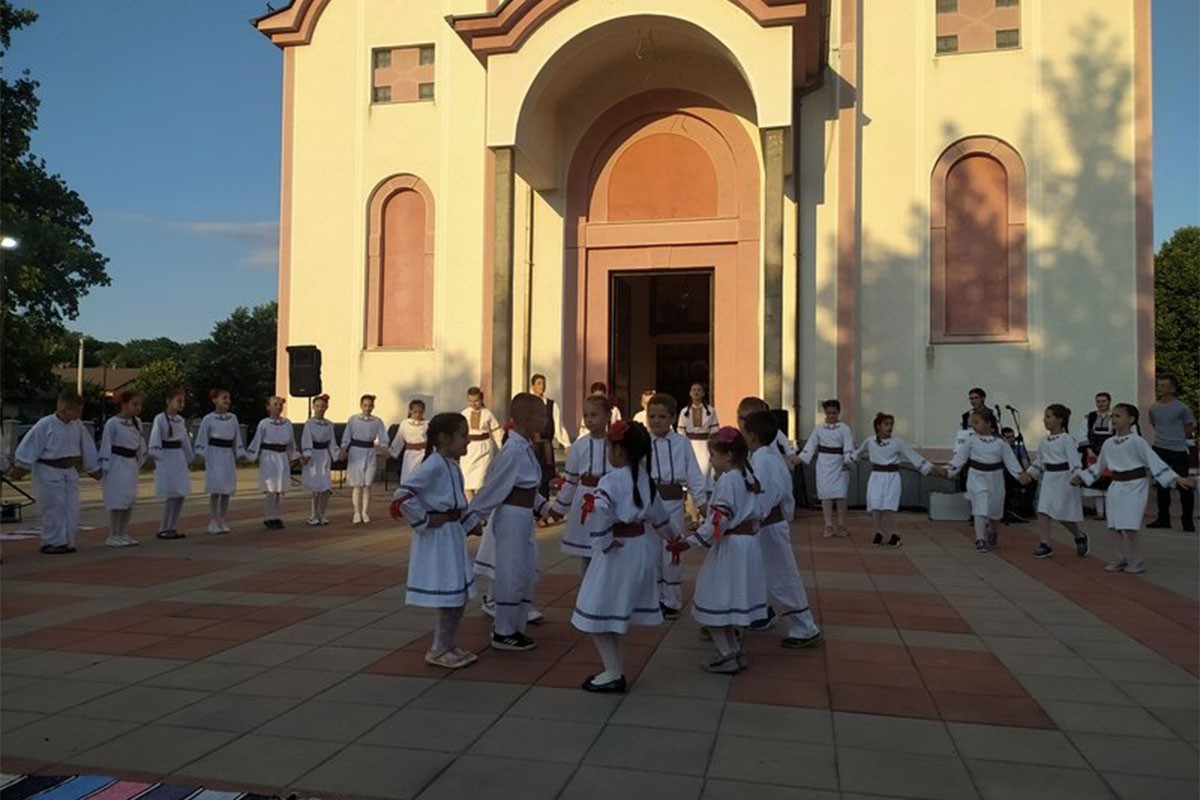 Festival "Đeram" u Srpcu okupio 150 folkloraša
